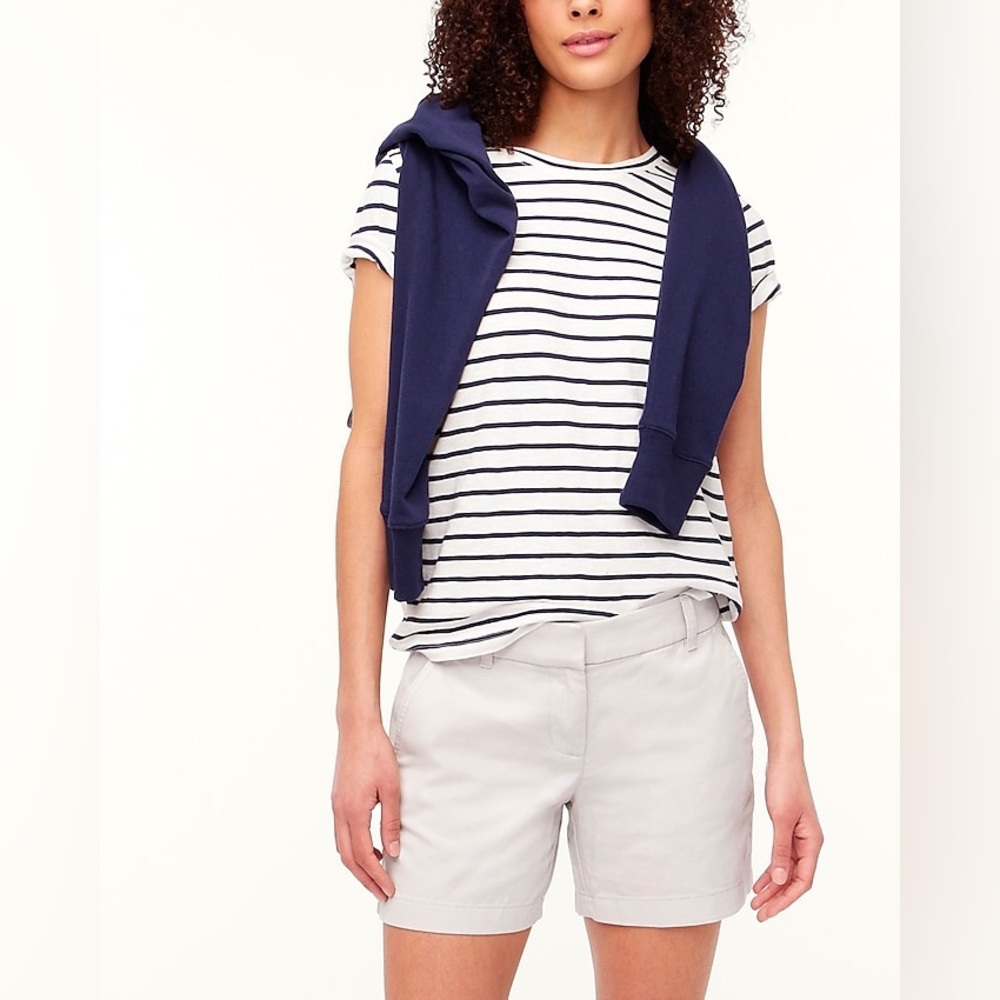 J.Crew 5" classic chino short In Oyster Grey Size 10 NWT